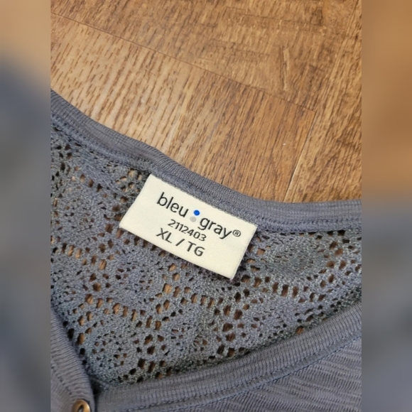 FREE W BUNDLE Bleu Gray crochet detail t-shirt - Picture 5 of 10